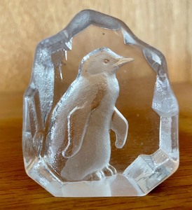 lot 182 image: Etched Glass Art Grouping