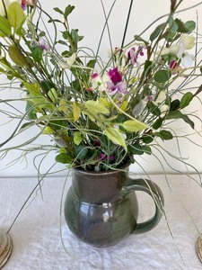 lot 309 image: Floral Decor and Candles