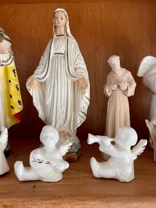 lot 327 image: Angel Figurines and More