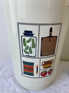 lot 273 image: Vintage Canisters