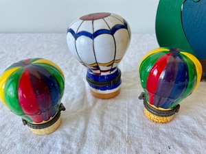 lot 270 image: Hot Air Balloon Motif Grouping