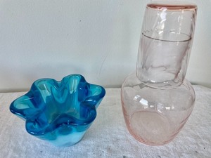 lot 277 image: Decorative Glass Items