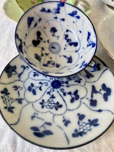 lot 289 image: 5 Teacups and a Unicorn Music Box