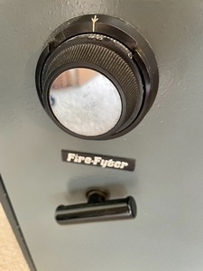 lot 335 image: Fire Fyter Safe