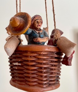 lot 337 image: Resin Hot Air Balloon Art