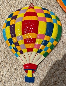 lot 357 image: Metal Hot Air Ballon Wall Art