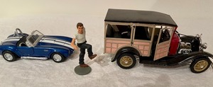 lot 366 image: Plastic Model Cars and a Motorcycle