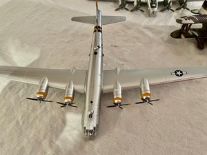 lot 379 image: 3 Plastic Model Airplanes