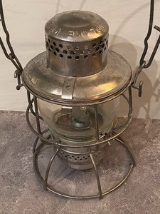 lot 31 image: Adlake Kero Railroad Lantern