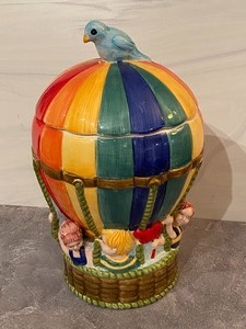 lot 39 image: Hot Air Balloon Cookie Jar
