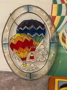 lot 41 image: Hot Air Balloon Themed Decor