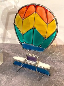 lot 44 image: Stain Glass Hot Air Balloon Figurines and More