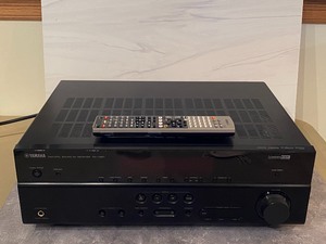lot 57 image: Yamaha Receiver- RX V667