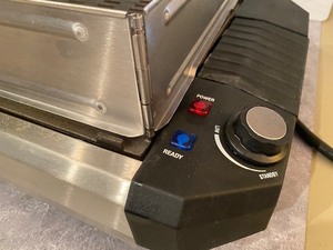 lot 66 image: Waring Pro Indoor Electric Grill