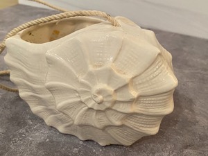 lot 69 image: Fun Hanging Shell Planter