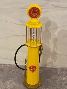 lot 202 image: Collectible Shell Gas Pump by Gear Box