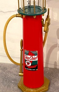 lot 203 image: Texaco Sky Chief Collectible Gas Pump by Gear Box