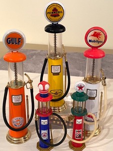 lot 225 image: Five Collectible Gas Pumps