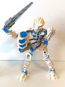 lot 235 image: Six Lego Bionicle Figurines