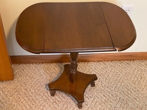 lot 238 image: Petite Accent Table with Drop Sides