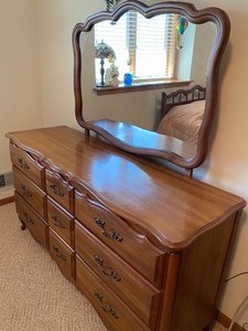 lot 244 image: Vintage Maple Dresser w Mirror