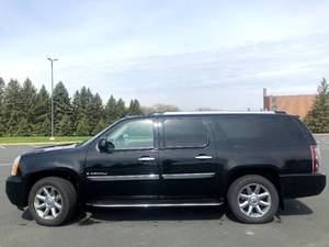lot 1 image: 2008 GMC Yukon DENALI XL - 2 OWNER - LOADED