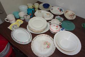 Vintage Plates, Oven Ware, and Serving Dishes