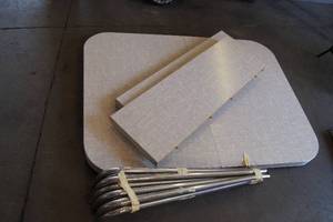 Vintage Kitchen Table with 2 Leafs
