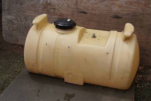 26 Gallon Plastic Liquid Tank
