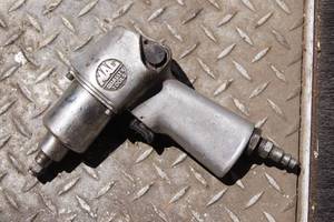 MAC Tools 38 Drive Air Impact Wrench