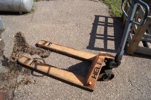 Heli Pallet Jack for Repair