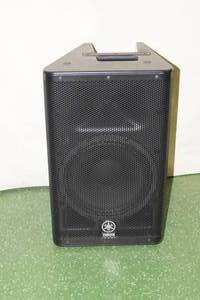 lot 6 image: Yamaha DXR10 Powered Speaker Monitor