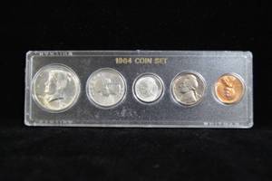 lot 22 image: Whitman 1964 5 Coin Set