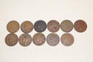 lot 31 image: 11 Indian Head Pennies