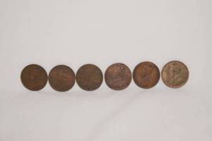 lot 34 image: 6 Canada Large Cent Coins
