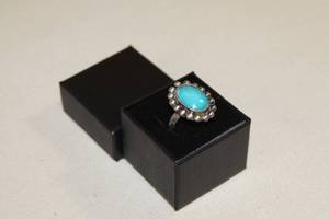 lot 52 image: Taxco Mexican Artisan Sterling Silver Ring - Turquoise