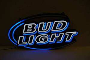 lot 54 image: Lighted Bud Light Beer Sign