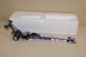 Action 124 Scale Die Cast Top Fuel Dragster