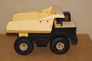 Tonka Pressed Steel Dump Truck