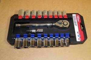Hyper Tough 22 Piece 12 Drive Socket Set