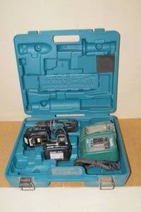 Makita 18V Li-Ion Drill with 2 Batteries, Case, and Charger