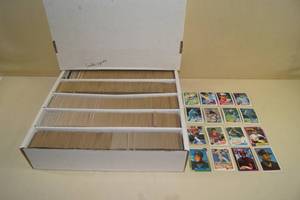 Box of Baseball Cards - Mostly 87-89 Topps