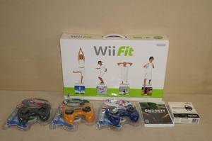 Wii Fit Balance Board, Plug and Play Games