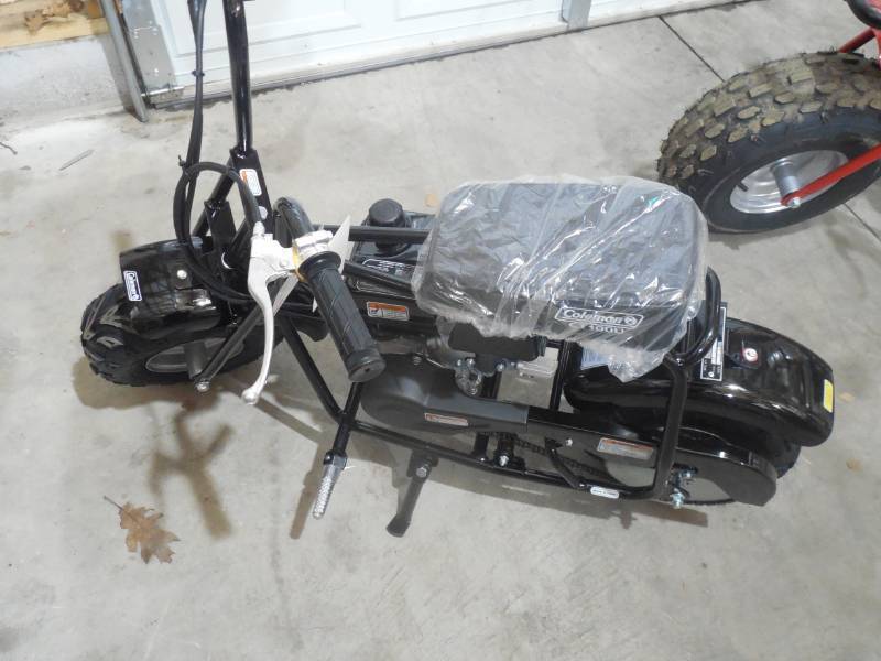 lot 35 image: NEW - Coleman CT100U Gas Mini Bike  Black