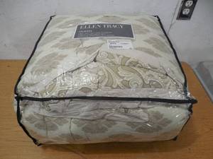 lot 2 image: Ellen Tracy 5 Piece Chandler Cotton Reversible (Queen) Comforter Set - Beige
