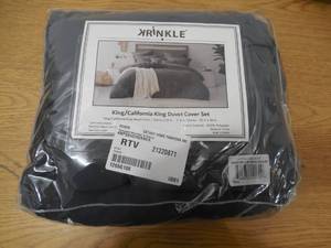 lot 14 image: Prewashed Microfiber 3-Pc. Duvet Cover Set - KingCal. King