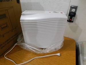 lot 37 image: SPT HEPA Air Purifier with Ionizer