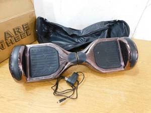 lot 54 image: GlareWheel 36V Hoverboard with Bluetooth Speakers - ChromeBlack