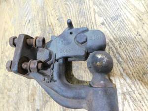 lot 66 image: 8 Ton Pintle Hitch