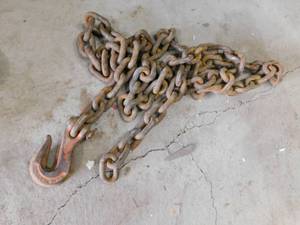 lot 75 image: 8 38 Log chain with 1 hook